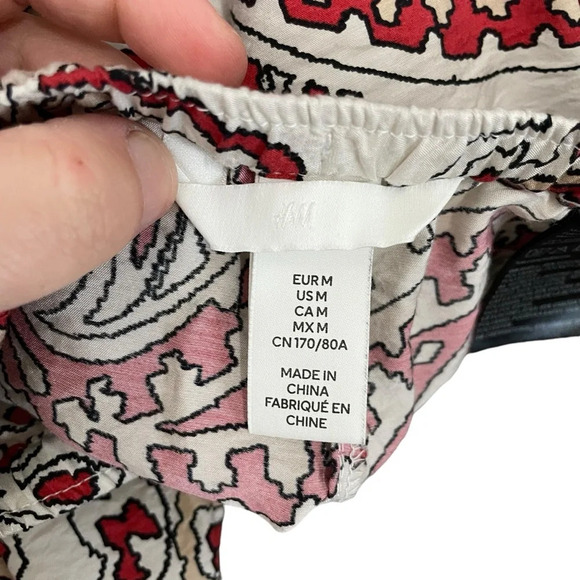 H&M High Rise Wide Leg Paisley Pull On Pants in White/Red Size M - Picture 8 of 10